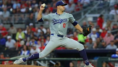 Braves blowout Dodgers 10-1, Chris Sale earns 17th win