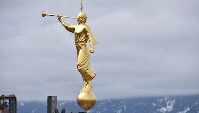 Lightning strike causes Angel Moroni replacement to step in atop a Latter-day Saint temple