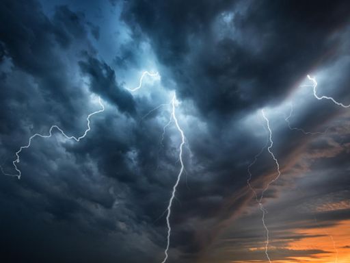 Thunder and lightning: two days of heavy rain for Worcestershire