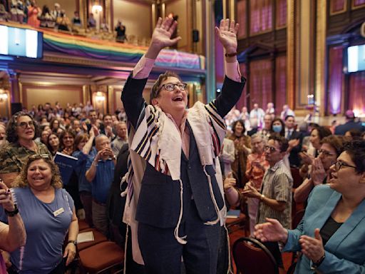 After 32 years as a progressive voice for LGBTQ Jews, Rabbi Sharon Kleinbaum heads into retirement