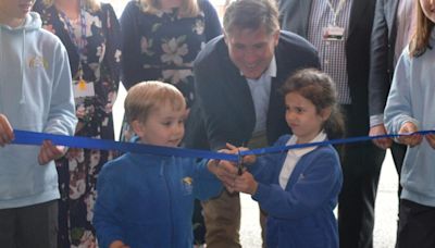 Primary school near Swindon celebrates grand opening of £11m site