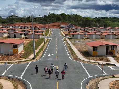 Panama community pushed from Caribbean island by rising sea levels moves into new houses - The Morning Sun