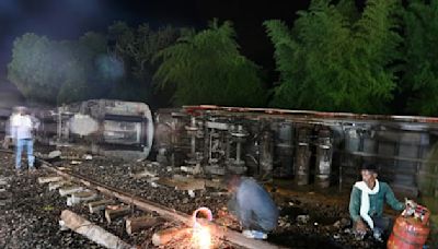 Inde: un train de passagers déraille, au moins deux morts et 35 blessés