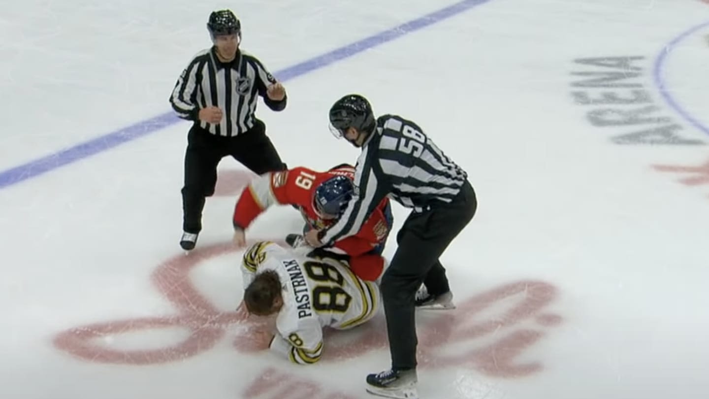 David Pastrnak-Matthew Tkachuk Fight Was Pretty Nasty