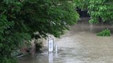 Süddeutschland erlebt heftige Überflutungen - Feuerwehrmann bei Einsatz gestorben