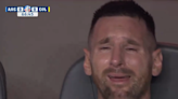 Duele de verlo: Messi se rompe y sale del campo entre lágrimas