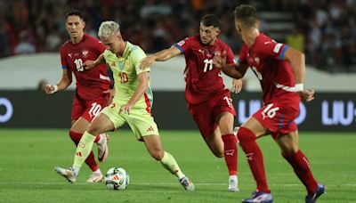 El bendito problema de la selección española tras el arranque arrollador del FC Barcelona de Hansi Flick