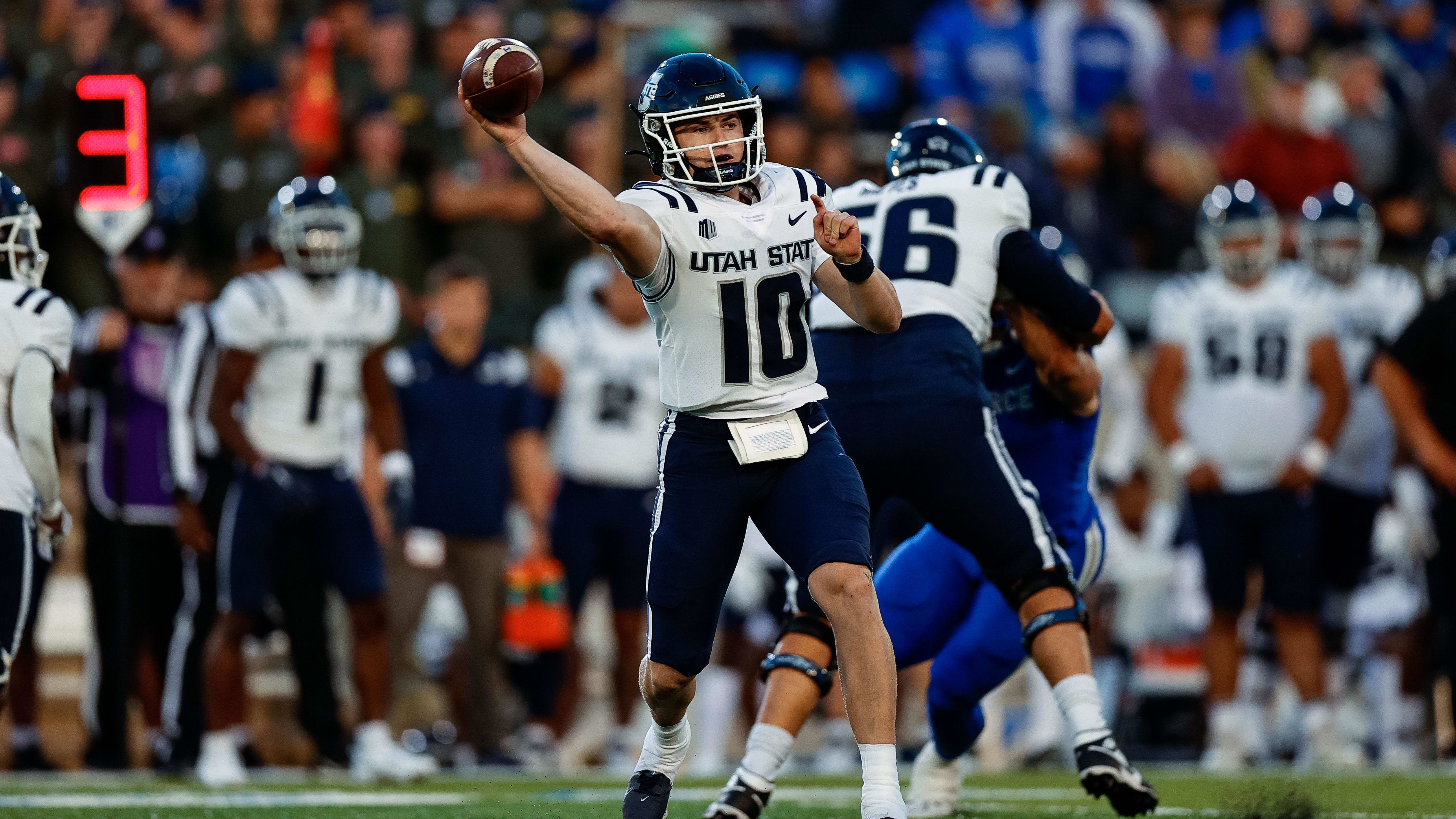 Utah State Quarterback Transfer McCae Hillstead Commits to BYU