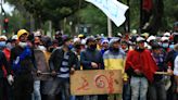 Multitudinaria marcha va al centro de Quito, con la sede del Gobierno resguardada