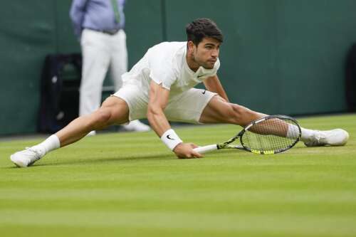 Carlos Alcaraz and Jannik Sinner reach the Wimbledon quarterfinals, Coco Gauff loses