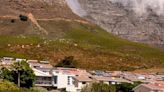 El incipiente ‘apartheid’ energético en Sudáfrica: placas solares por un lado, barrios a oscuras por otro