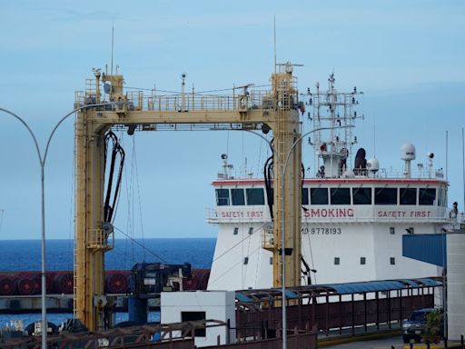 'Show the flag': After Cuba, Russian naval ships dock at Venezuelan port