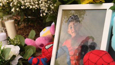 Community gathers at Bell's Elementary to remember 8-year-old Lionel Ramirez Cervantes