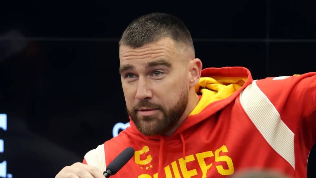 Travis Kelce-Hosted ‘Are You Smarter Than a Celebrity?’ Game Show Reveals Its Famous Cast