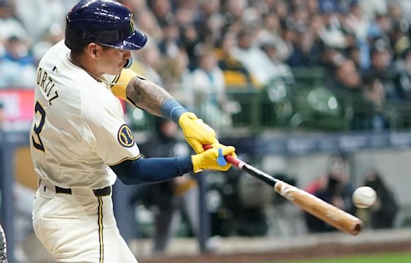 Joey Ortiz homers, drives in 4 runs, including winner in the 11th inning, as Brewers top Yankees 7-6