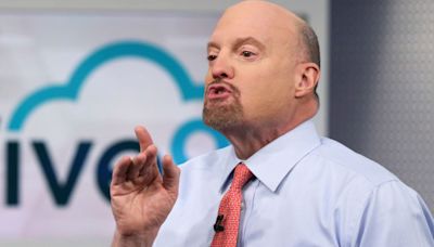 Tech stocks on the decline are still winning companies, Jim Cramer says
