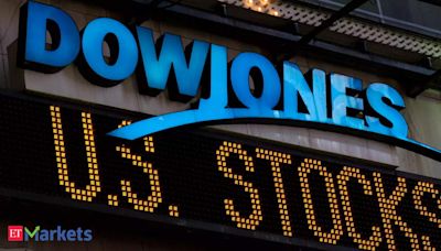 Dow closes at a one-month high as investors broaden portfolios