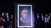 El Servicio Postal de EE.UU. conmemora con un sello a la jueza Ruth Bader Ginsburg