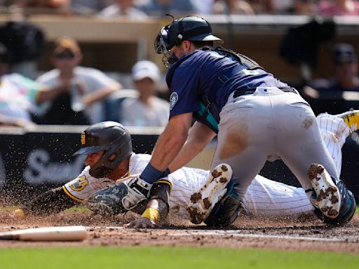 Miller throws 6 innings, Rodríguez makes defensive gem in Mariners' 2-0 victory over Padres