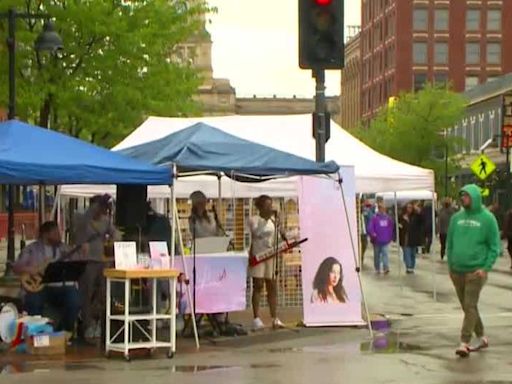 Des Moines Farmers' Market open after weather delays