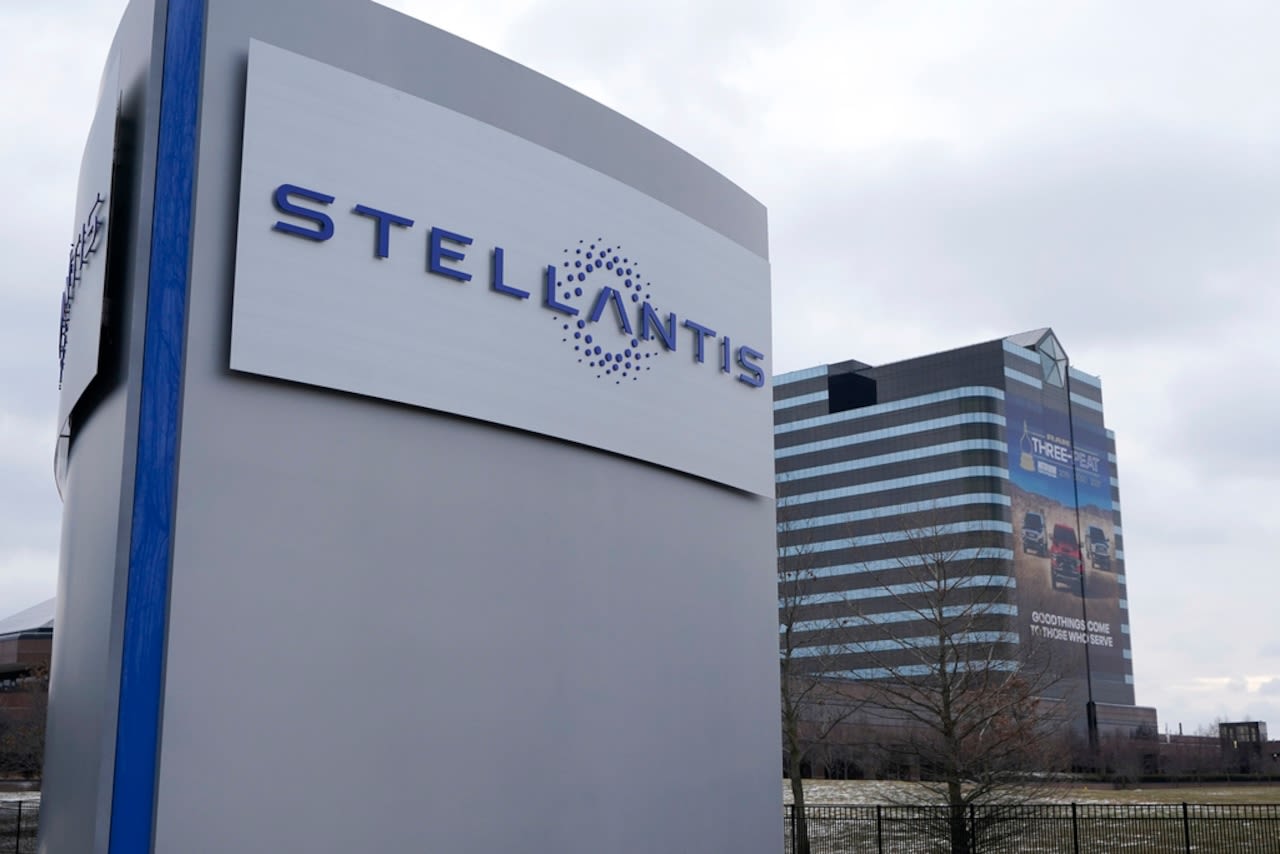 Stellantis says 24K hybrid minivans should be parked outside over increased fire risk