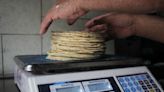 Gobierno de AMLO se lanza contra Maseca por alza en el precio de la tortilla
