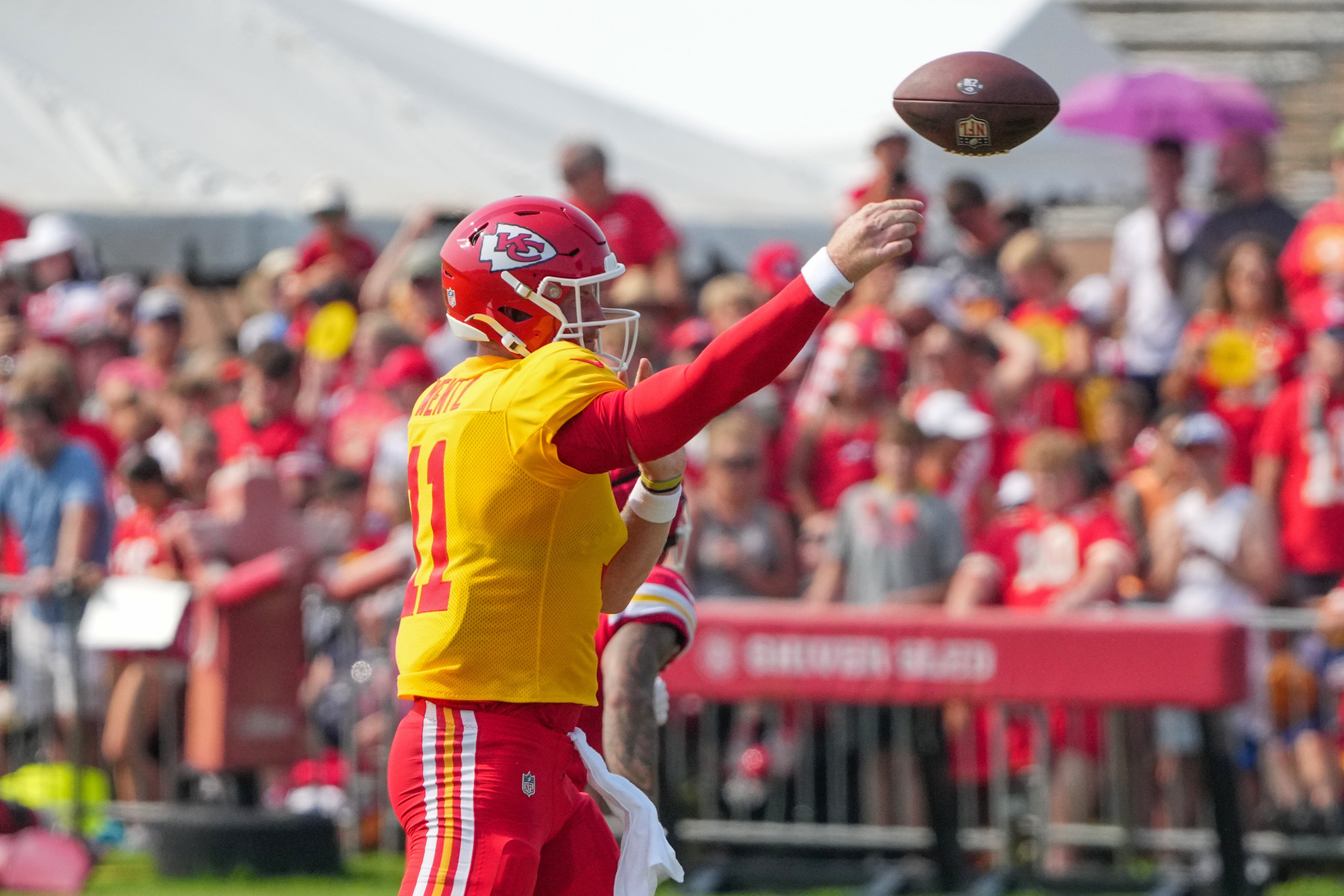 Carson Wentz, Skyy Moore building chemistry at Chiefs training camp