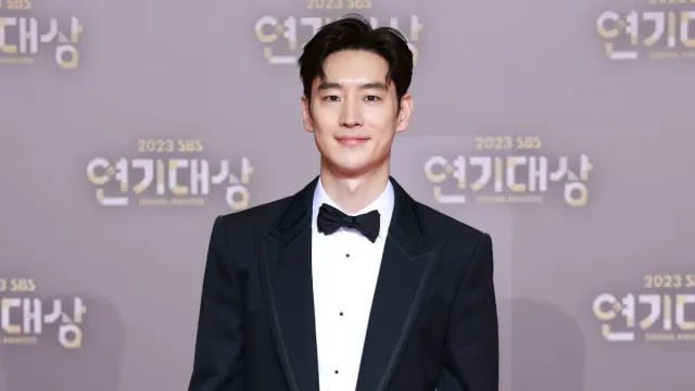 Lee Je-Hoon Added to Taxi Driver Season 3 Cast