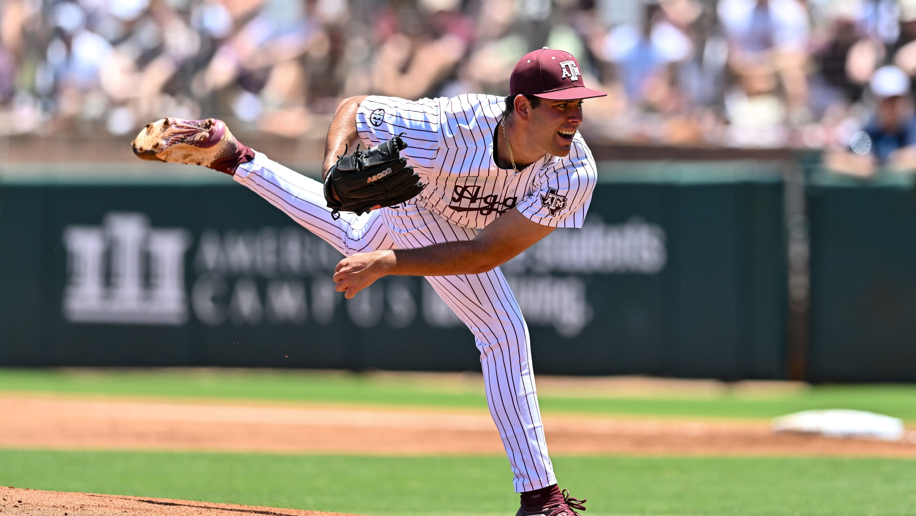 Texas A&M baseball vs Kentucky final score: Big sixth inning helps Aggies to College World Series win