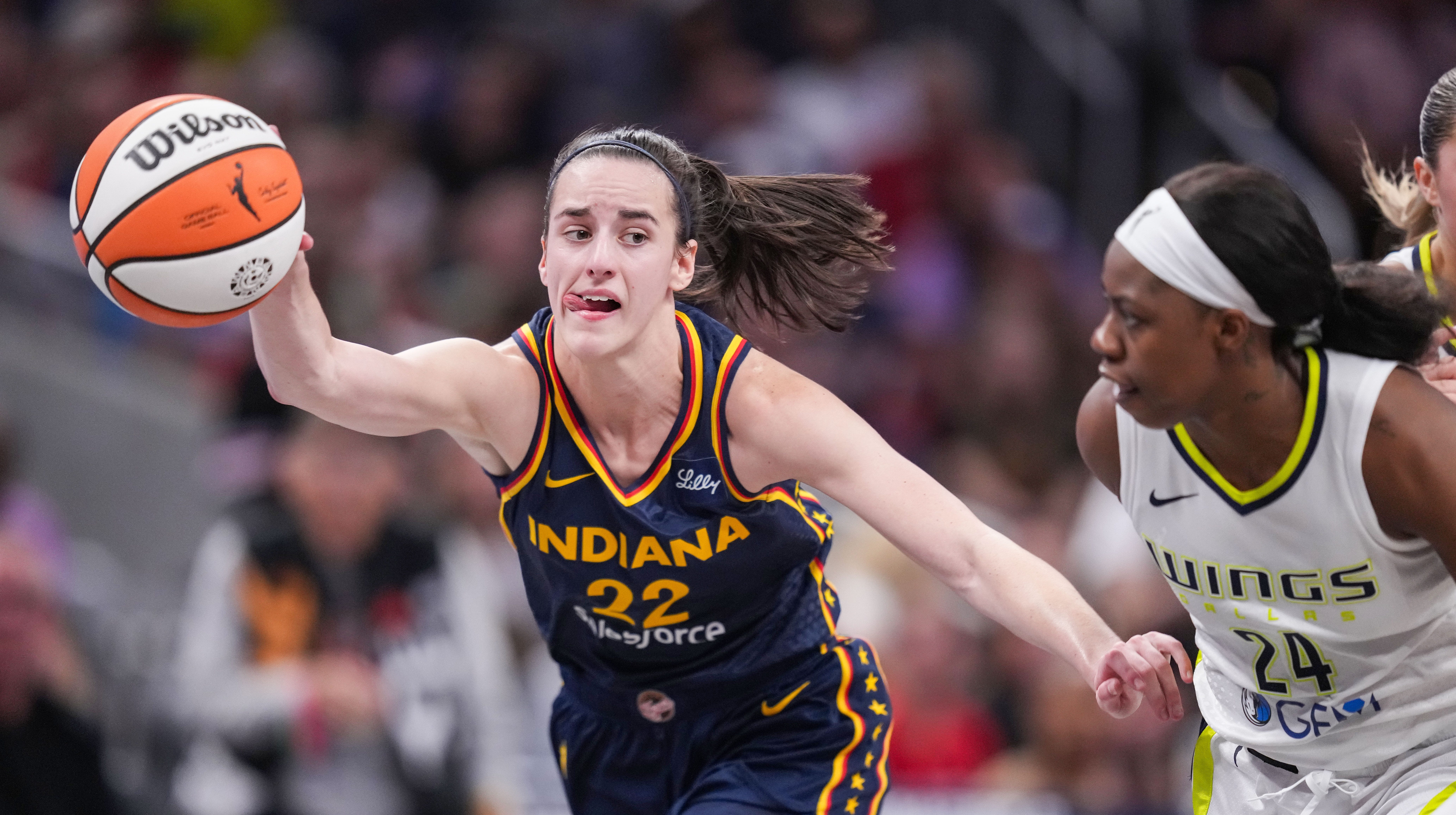 Caitlin Clark breaks WNBA rookie scoring record, Fever star now at 761 points