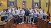 El Ayuntamiento de Valdepeñas recibe a su equipo de fútbol