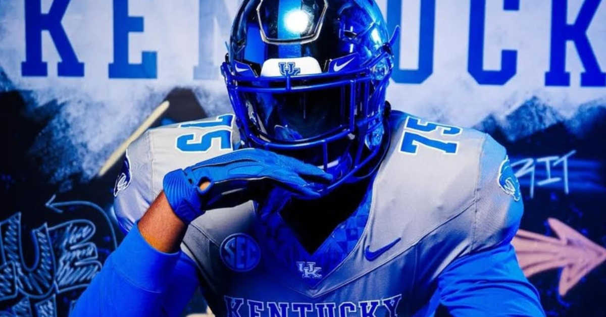 2025 Three-Star OT Commits to Kentucky