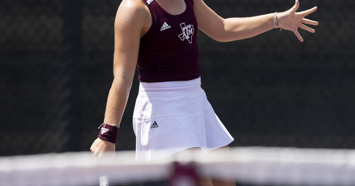 A&M's Stoiana advances to singles semifinals