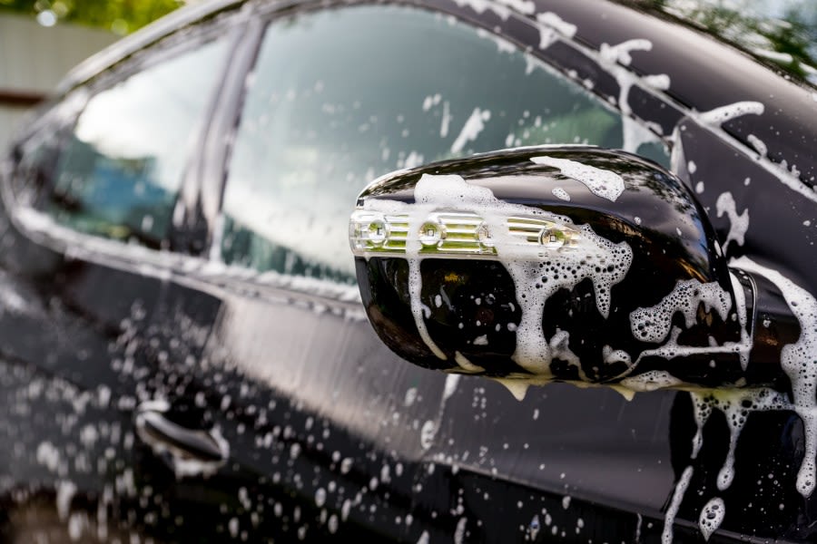 How often should Coloradans wash cars during the summer?