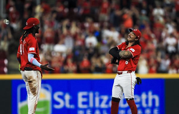 Rain Delay: Cincinnati Reds Have 4-0 Lead Over Los Angeles Dodgers in Sixth Inning