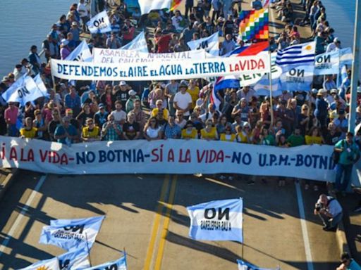 Este domingo Gualeguaychú realizará la 20° marcha contra las papeleras | apfdigital.com.ar
