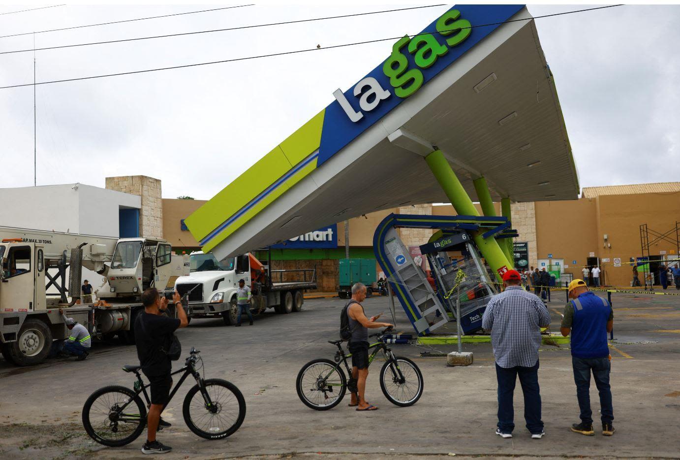 Mexico's coast battered by Hurricane Beryl