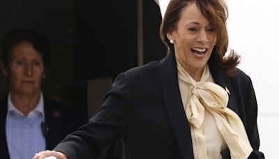 Kamala Harris lands in Seattle for 2 campaign fundraisers