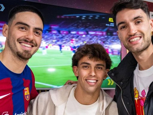 Joao Félix, fiel a las secciones del Barça en el Palau, recupera la sonrisa con el fútbol sala