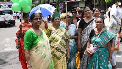 Women at the forefront in rally praise Chief Minister Mamata Banerjee for welfare schemes