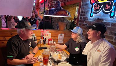 A very American mission: Virginia couple looks to visit, eat at every Texas Roadhouse in US