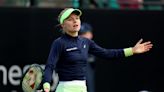 Harriet Dart unloads on Nottingham umpire: Embarrassing yourself! Let's bet £50k...