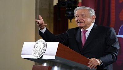 Reitera AMLO que guerra sucia de ahora es “fresa” vs la del 2006