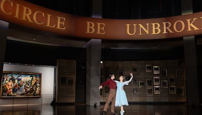 Video: The Country Music Hall of Fame & Nashville Ballet Collaborate for Chet Atkins' 100th Birthday