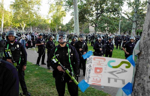 USC closes campus 'until further notice' following anti-Israel protest, 93 arrested for trespassing