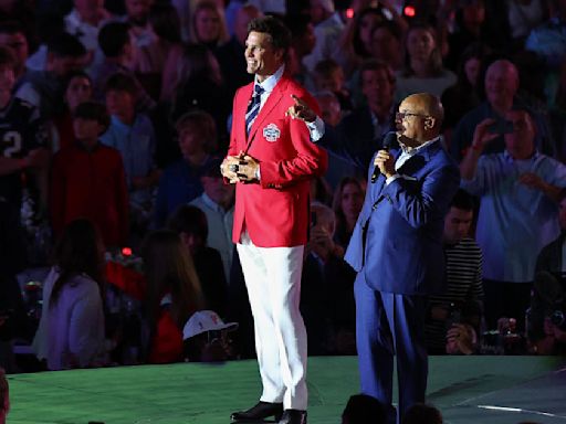 Here were 12 of the most memorable moments from Tom Brady's Patriots Hall of Fame induction