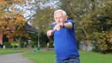 Tiene 92 años, practica artes marciales y camina 11 kilómetros al día: Lew Burja reveló su método