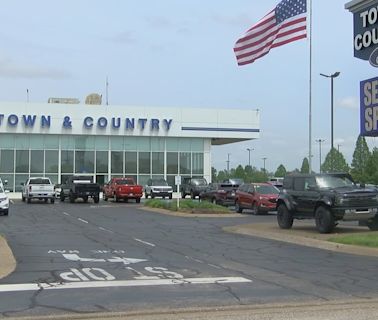 Evansville car dealership prepares for storms and chance of hail