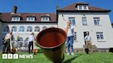 Alphorn players gather in Thatcham to play music of Switzerland