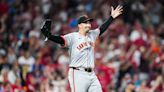 Reds share classy reaction to Snell's no-hitter in Giants' win